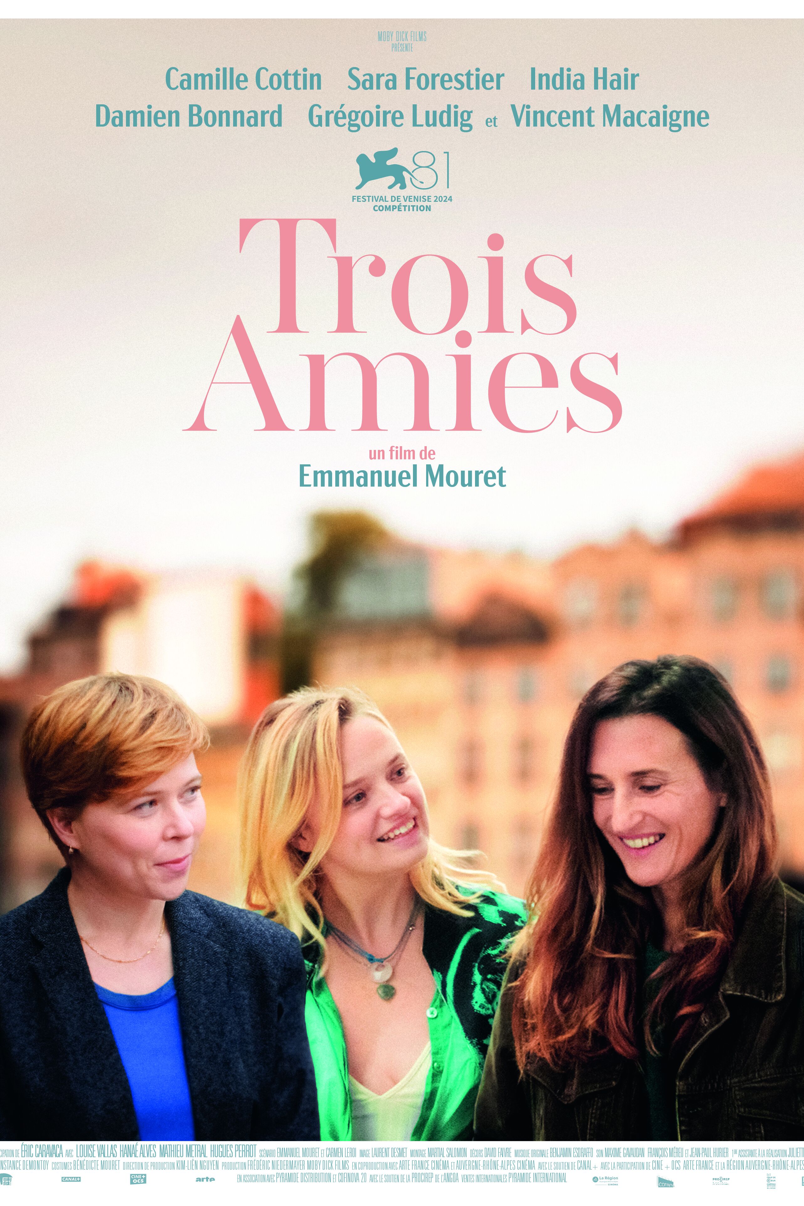 TROIS AMIES