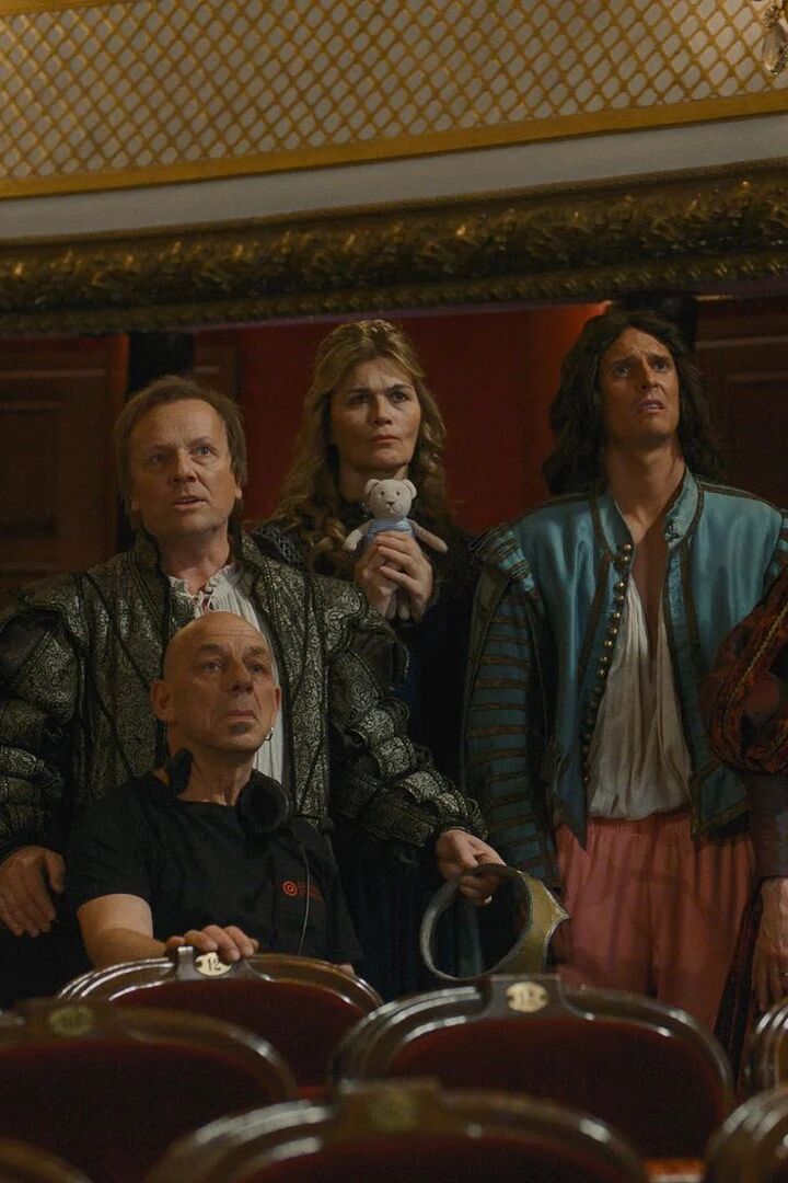 DE LA COMEDIE-FRANCAISE